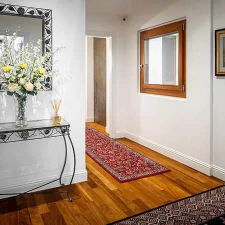 Marcus 4* كالياري